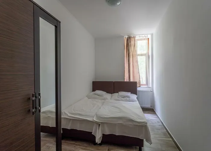 Bed & Breakfast Pavilon Panzió étterem és Pizzéria 4*